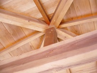 東屋の屋根の真束、寄棟方形（隅木頂部の取合いも見どころ）