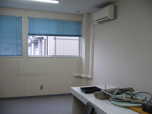 間仕切り工事（パーテーション引戸仕様）